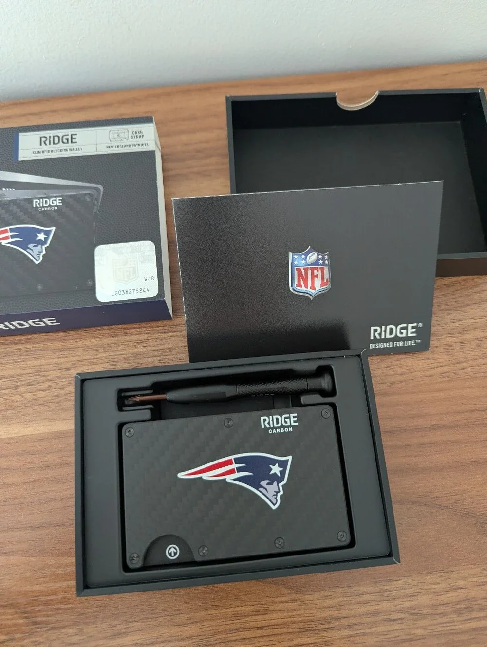 Ridge Carbon Wallet RFID-Blocking New England Patriots NFL New In Box